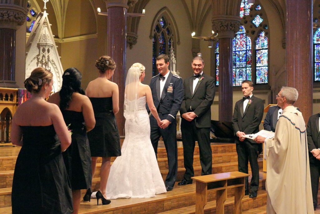 Elizabeth and Ryan exchanging their vows