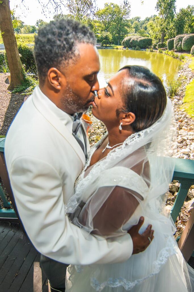 Tyrone and Rhonda close to a kiss