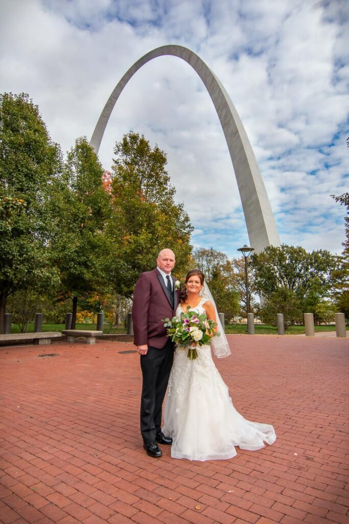 Nicole and Jason with the Gateway Arch as background