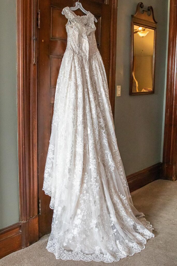 The wedding dress of Gwyn