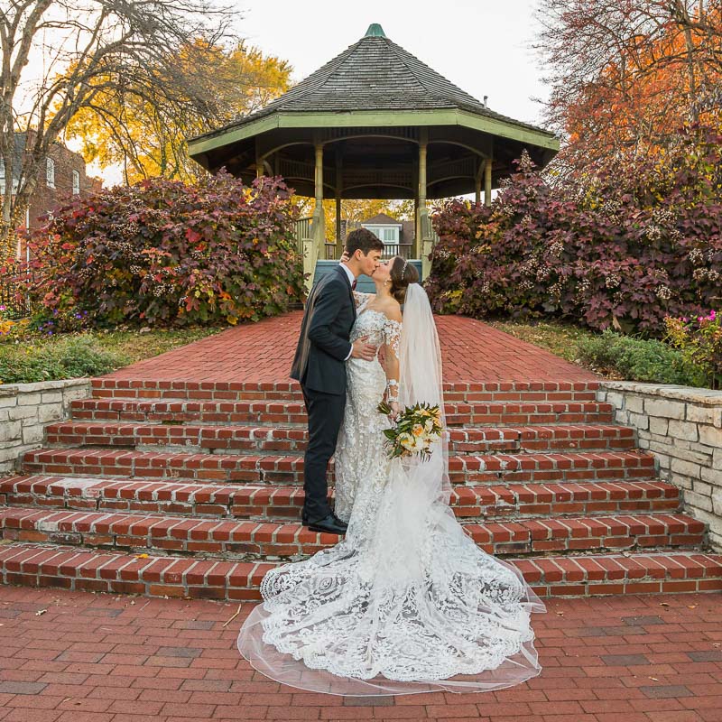 Link images into st louis wedding photographers gallery for Julia and Chris