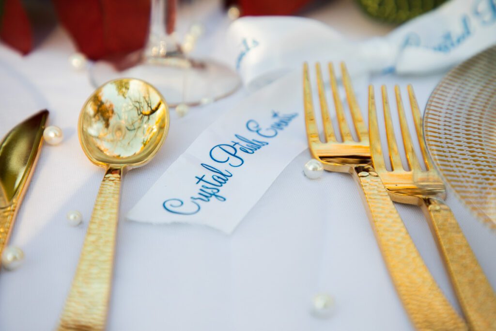 Gold dining utensils and decors