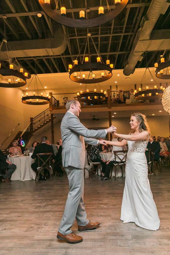 The swing dance by bride and groom