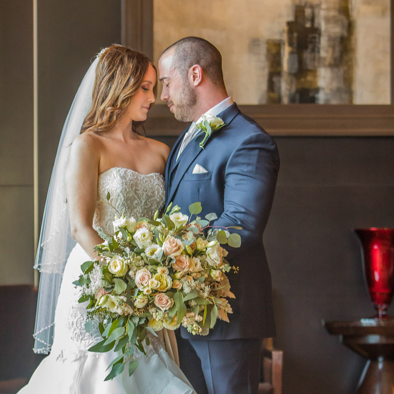 Link into a St. Louis wedding photographers gallery for Brianna and Seth